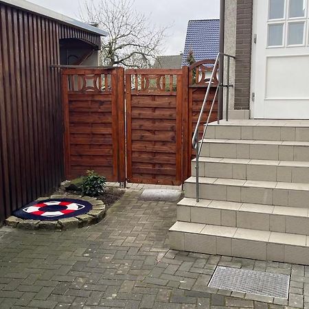Ferienwohnung Mit Warnowblick Росток Екстер'єр фото