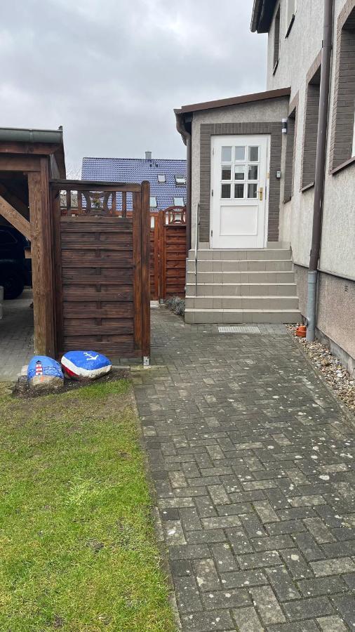 Ferienwohnung Mit Warnowblick Росток Екстер'єр фото